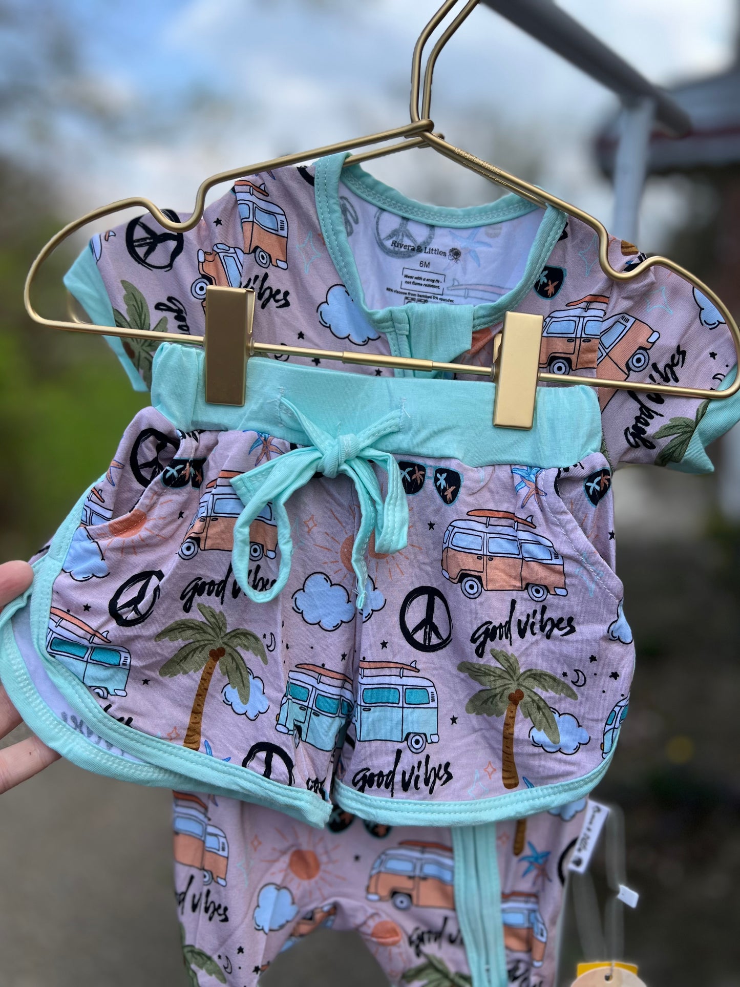 Good Vibes Only Collection π΄
